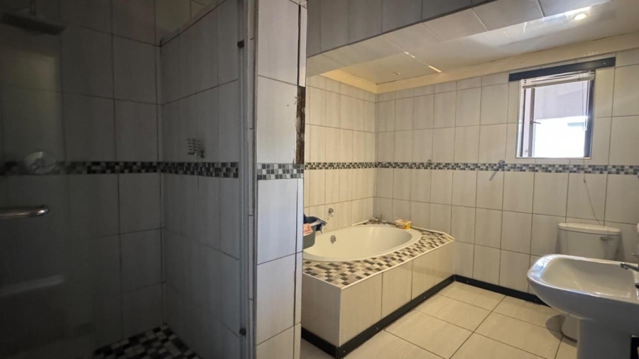 3 Bedroom Property for Sale in Verwoerdpark Northern Cape